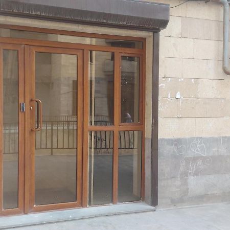 Mandarin Hotel Yerevan Exterior foto